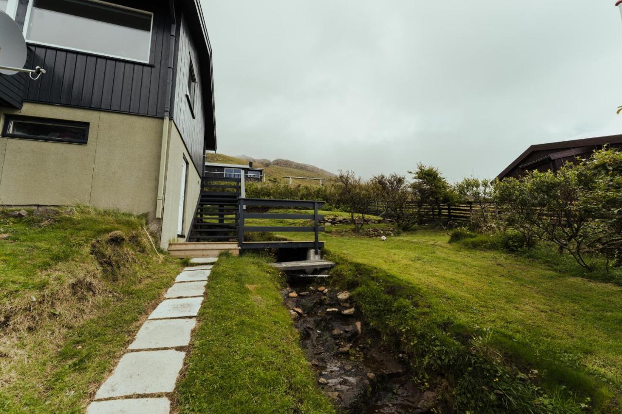 Cozy 2-Bedroom House With A Fantastic View Leynar Exterior photo