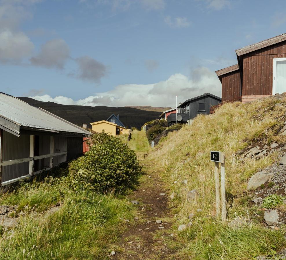 Cozy 2-Bedroom House With A Fantastic View Leynar Exterior photo